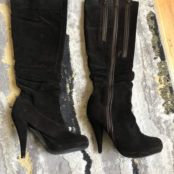 Suede heeled boots - Picture 3 of 4